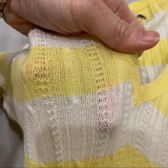 4 Old Navy women’s long sleeve see through shirts. - Picture 10 of 12